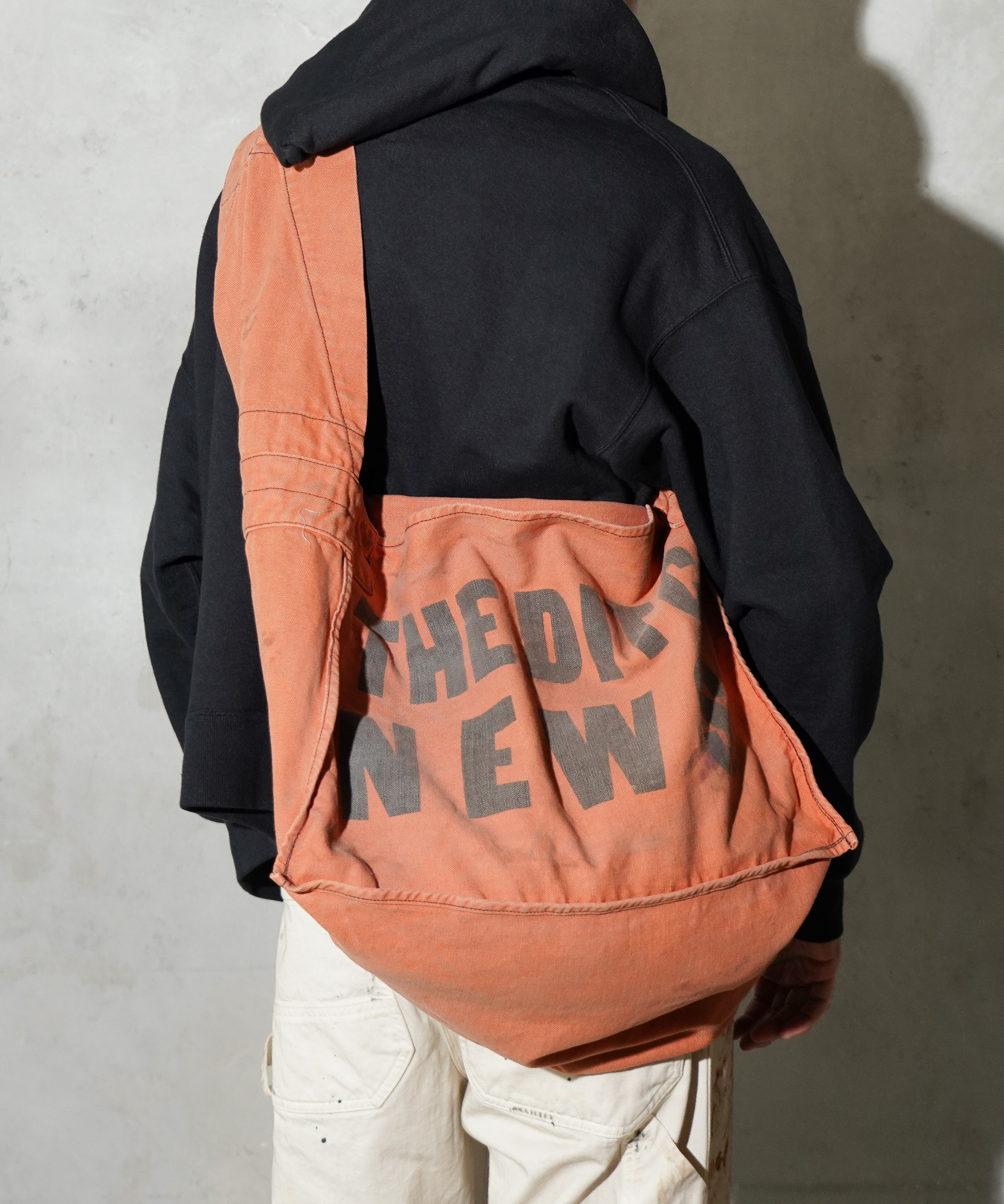 ○BOW WOW○ニュースペーパー バッグ AGED ORANGE ○BOW WOW○ニュース